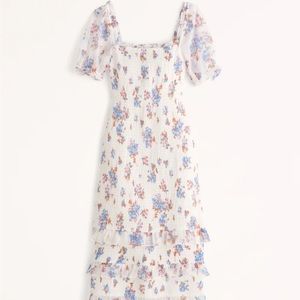 Abercrombie & Fitch Smocked Puff Sleeve Midi Dress
SKU: 651255998 Size Medium